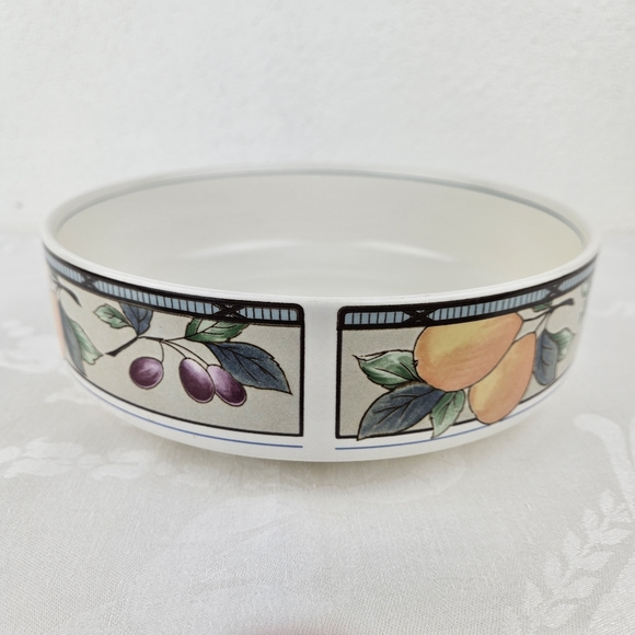 Mikasa Intaglio Garden Harvest Serving Bowl - Picture 5 of 15